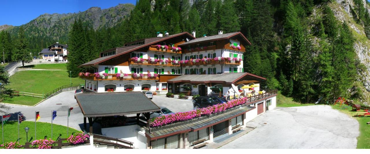 Hotel Roy Malga Ciapela Exteriér fotografie