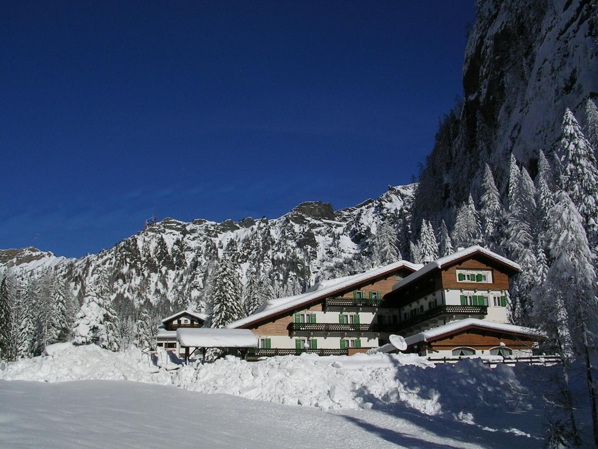 Hotel Roy Malga Ciapela Exteriér fotografie