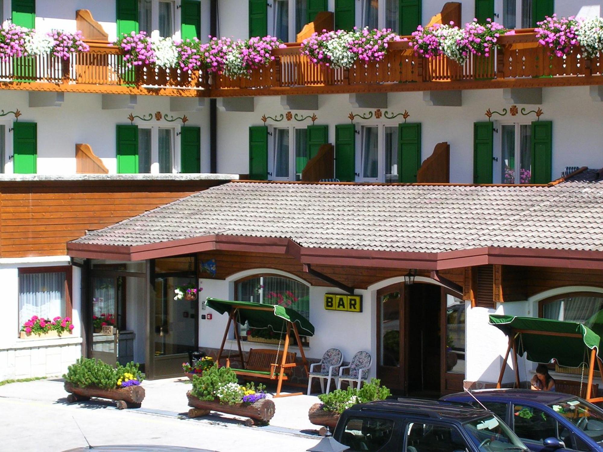 Hotel Roy Malga Ciapela Exteriér fotografie