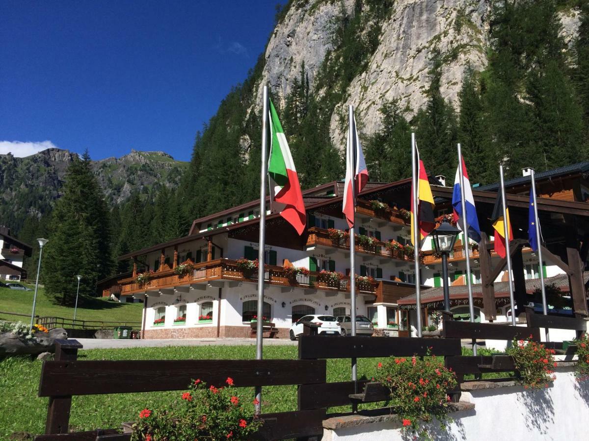 Hotel Roy Malga Ciapela Exteriér fotografie
