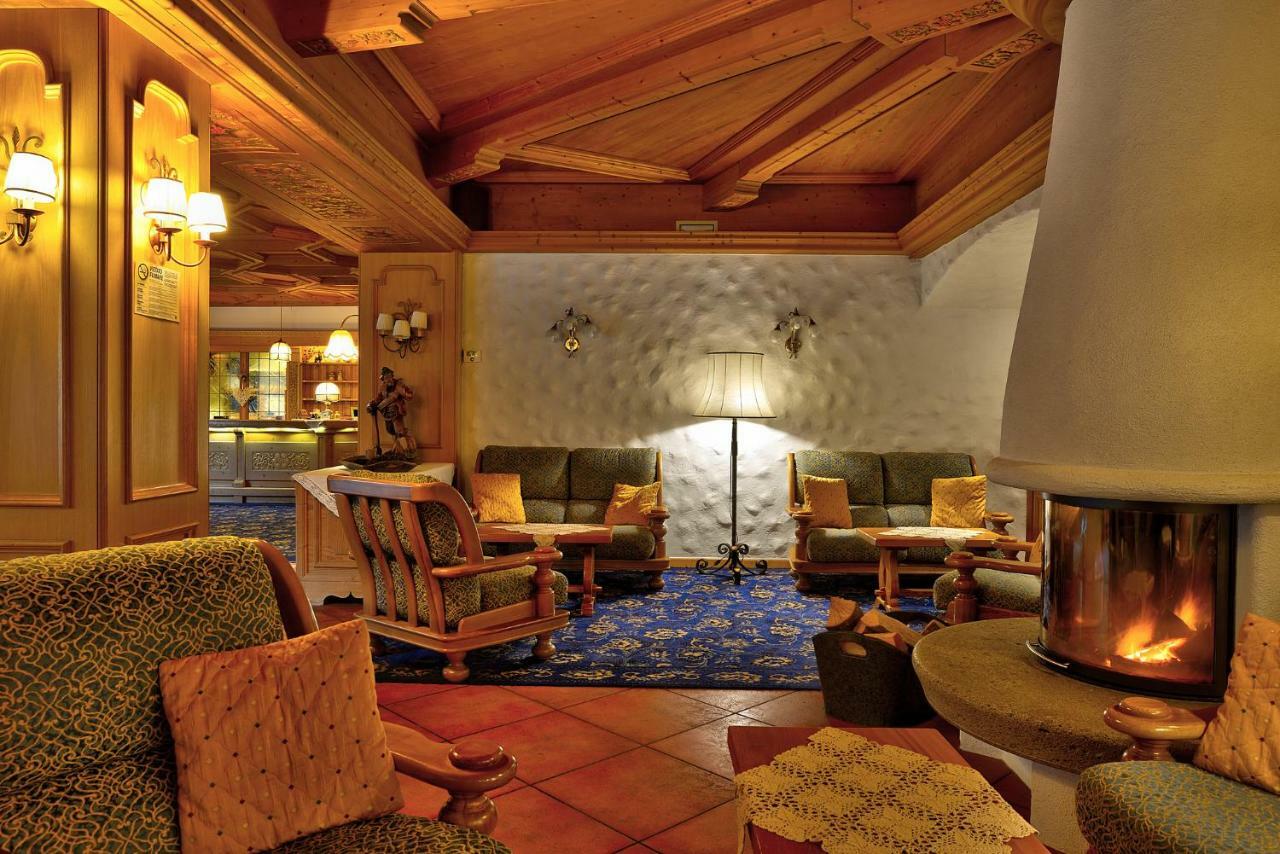 Hotel Roy Malga Ciapela Exteriér fotografie