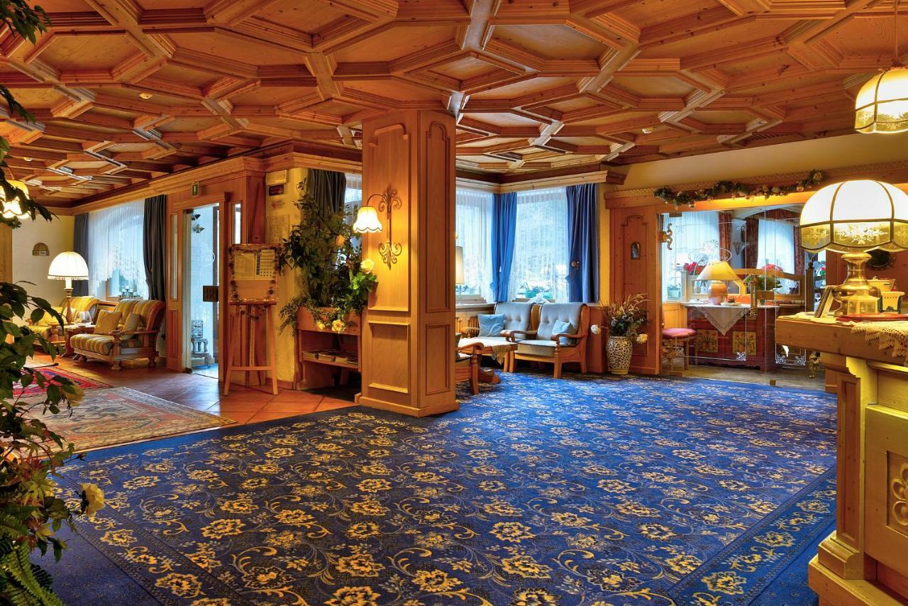 Hotel Roy Malga Ciapela Exteriér fotografie